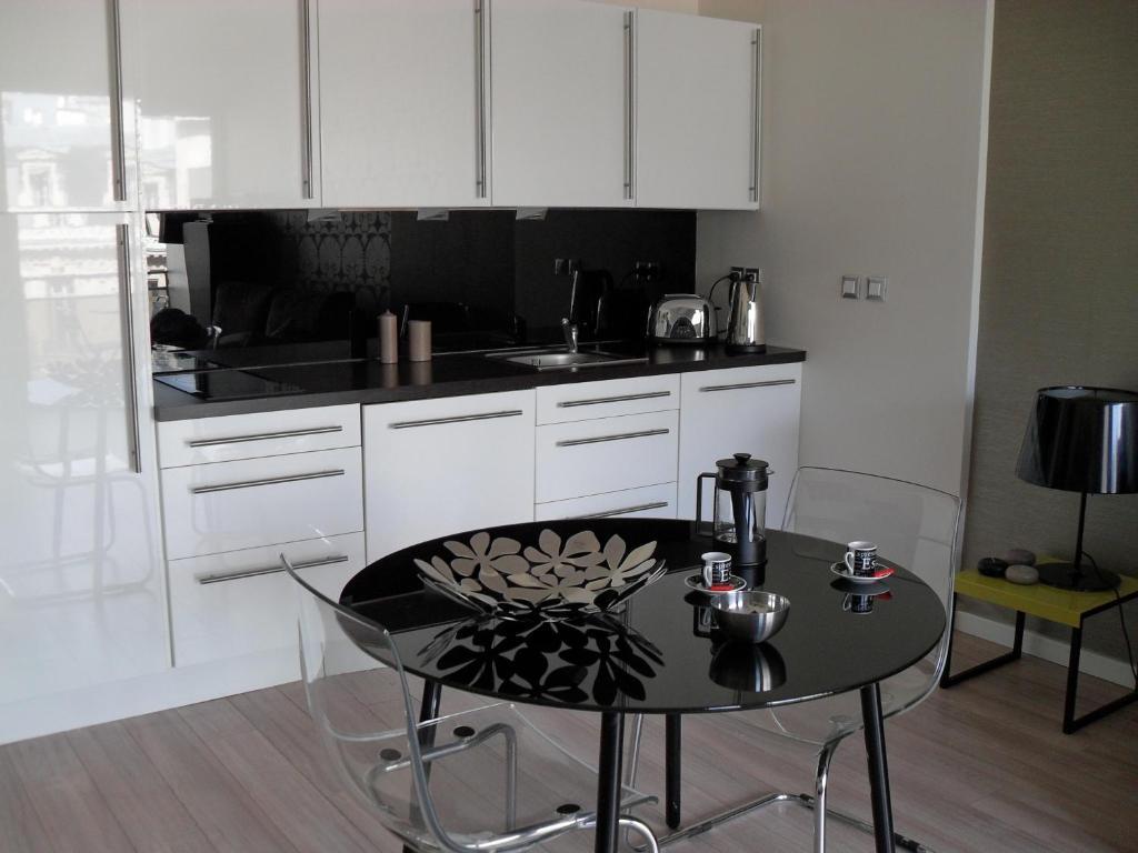 Studio Champs-elysees Apartment Paris